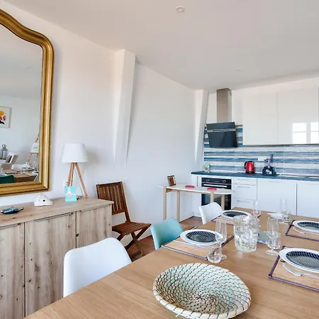 Apartment Full Sea View With Direct Access Dinard